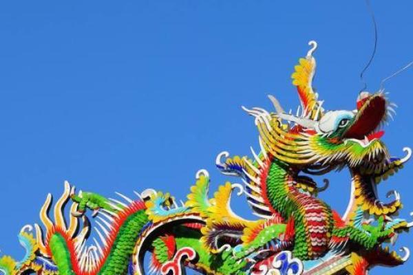 龙人今日运势解析：事业与感情的双重考验