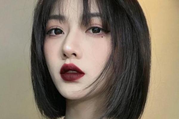 解密圆脸面相：圆脸背后的性格与健康密码