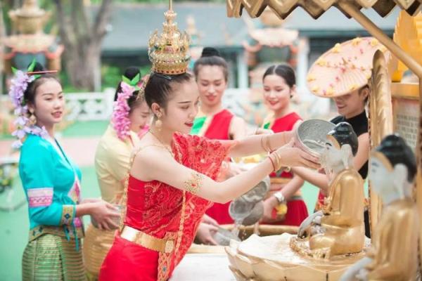 傣族节日庆典：体验多彩民族风情