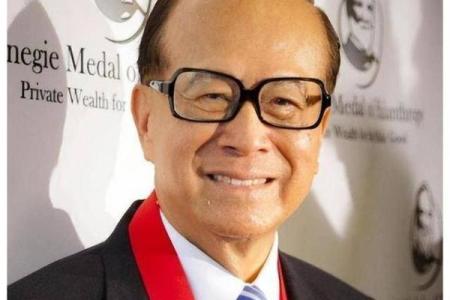 李嘉诚的手相分析：如何从掌纹中读出商界传奇