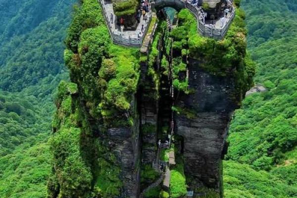 揭秘中国十大风水名山，探寻千年神秘力量