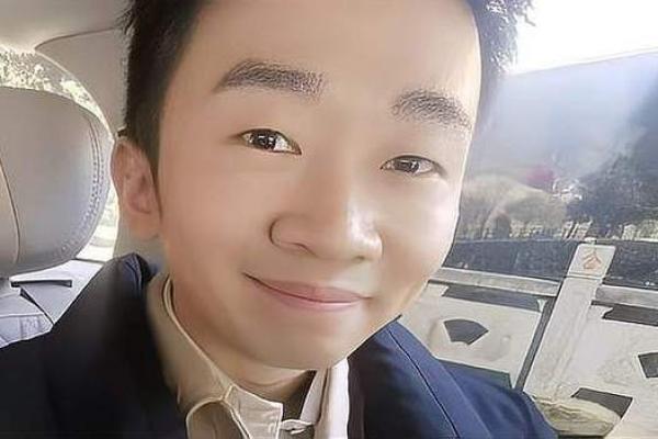 通过杨迪八字解读他的事业与爱情运势