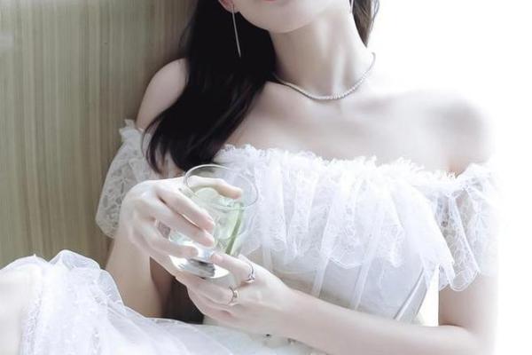 古力娜扎揭秘：神秘星座魅力四射，揭秘她的星座特质