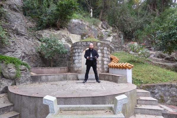 福建古韵，风水秘境：揭秘十大名墓的风水之谜