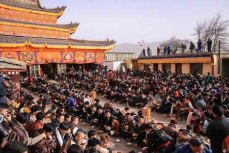 藏韵节庆：揭秘藏族传统节日的独特魅力与民俗风情