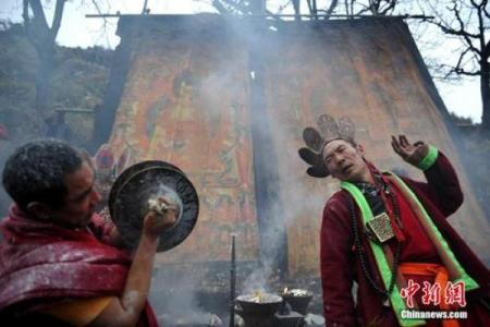 雪顿节：藏族人民欢庆丰收的盛大节日