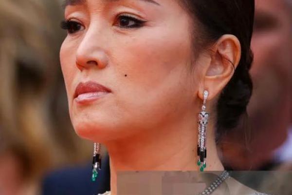 面相揭秘：雄壮气场如何成就人生巅峰？