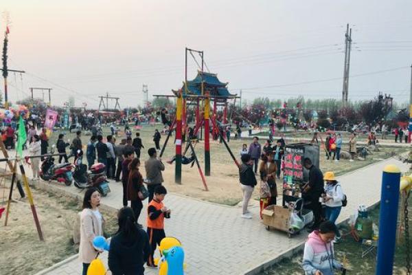 千年秋千舞，民俗情意浓——揭秘秋千节的传承与魅力