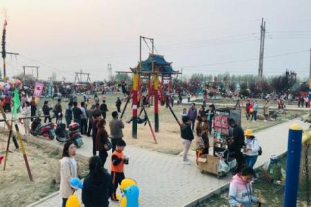 千年秋千舞，民俗情意浓——揭秘秋千节的传承与魅力