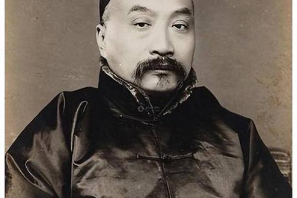 袁世凯面相揭秘：权谋之术，气吞山河的帝王风范