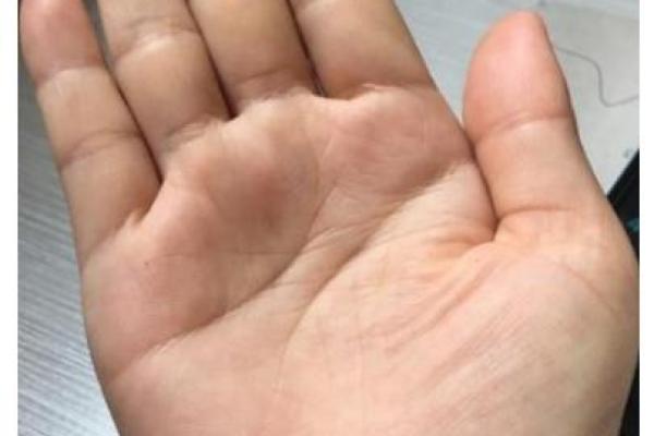 手相揭秘：你的未来老公颜值高到令人惊艳
