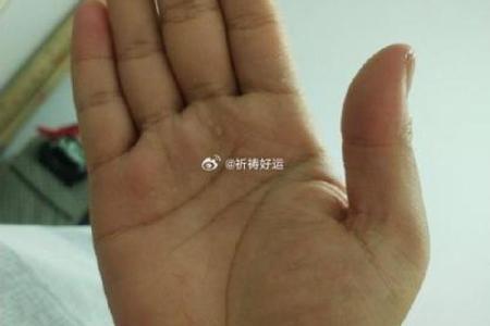 揭秘女人中指横纹手相：命运转折的秘密符号
