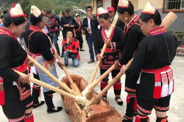 瑶族狂欢日：千年民俗传承，揭秘瑶族神秘节日