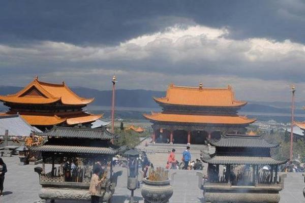 祈福佳节，寺庙香火盛——今日正宜寻静心之旅
