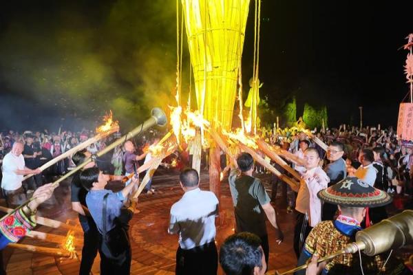 彝族风情盛宴：揭秘神秘节日民俗魅力