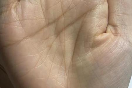 揭秘：手指骨不直竟暗示惊人命运，手相大师亲授破解之道