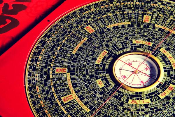 命理师揭秘：怀孕时的命运特征如何影响孩子未来
