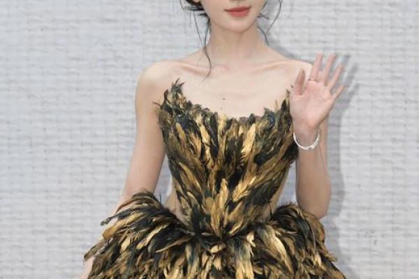 天秤座女神鞠婧祎：揭秘她的星座魅力与星盘秘密