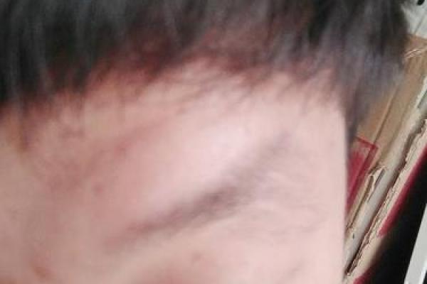 眉毛倒八字的男人，暗示着哪些不为人知的心理？