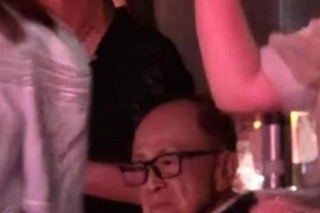 李嘉诚耳朵面相揭秘：财运亨通的秘密武器