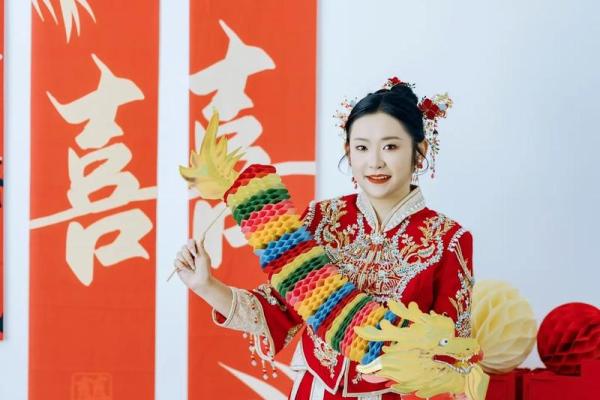 回族风华：节日里的民族服饰盛宴