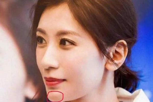 瘦子也有双下巴？揭秘面相中的神秘魅力