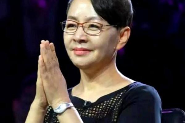宋丹丹八字命运解析：从娱乐圈到人生巅峰