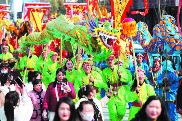 揭秘传统魅力：春节民俗，传承千年不变的风情