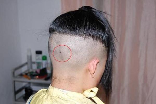 眼部痣相美女，命运多舛还是福星高照？