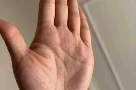 手相揭秘：女性好事业线预示财富与成功，揭秘你的财运亨通